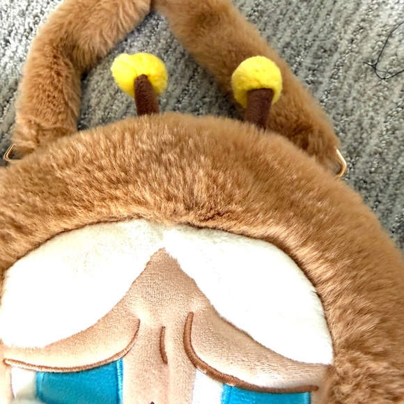 NWOTCrybaby Crying Again series Big Head bag - I’ll bring you flower Bee POPMart - Picture 6 of 15